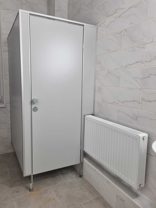 Торгівельні меблі ,для навчальних закл. сантехн. кабінки на замовлення