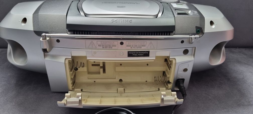 Radiomagnetofon radio kaseta cd  Philips  az1575
