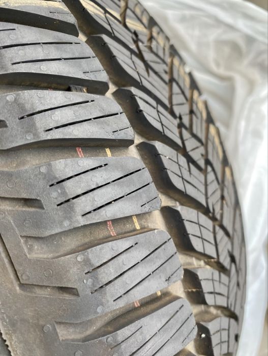 Bmw x3 3.0 x drive sprzedam opony wielosezonowe 16