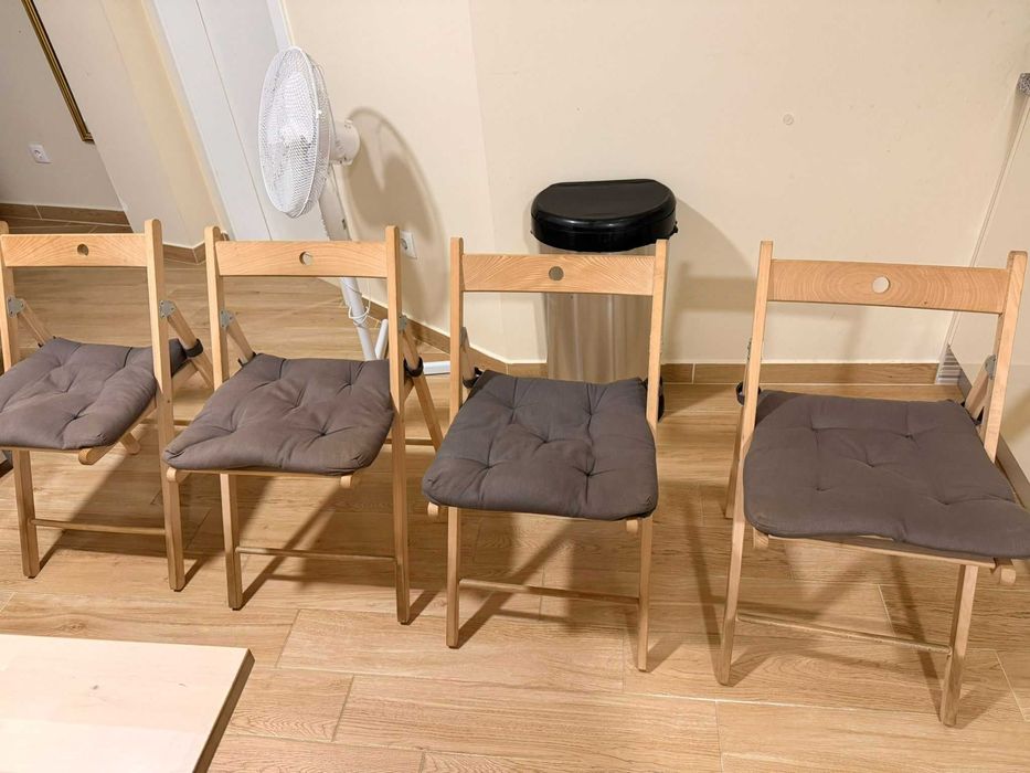4 Cadeiras Dobráveis IKEA – Como Novas!
