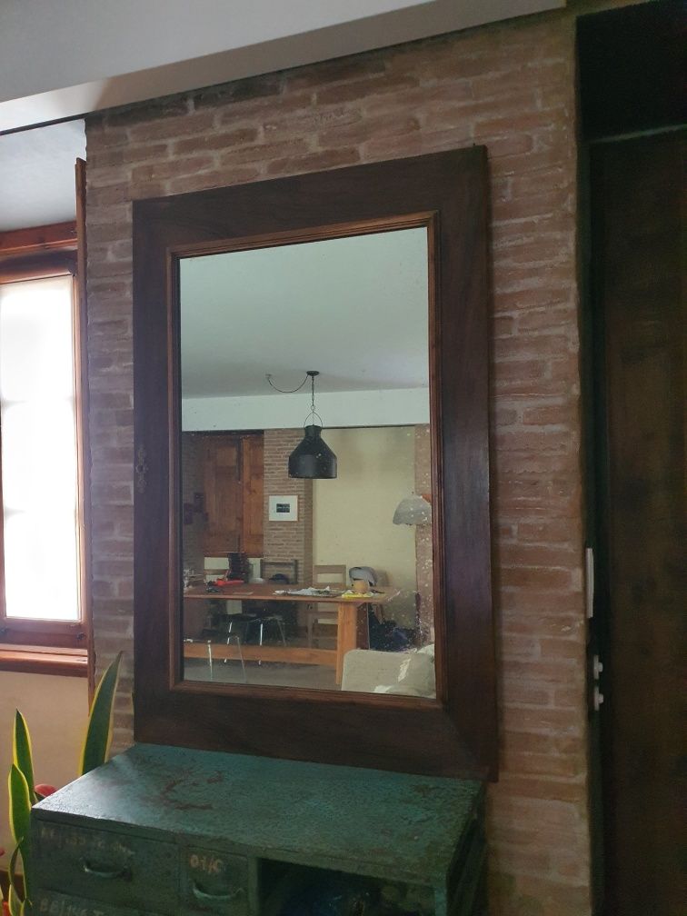 Espelho artigo, moldura em madeira