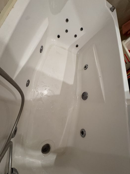 Ванна джакузі акрилова дешево