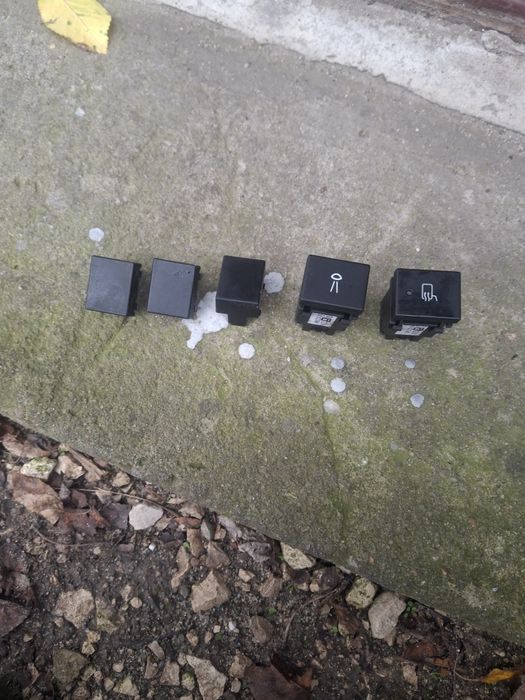 Przełącznik szyb przełącznik lusterek  rózne Iveco Daily prawy lewy