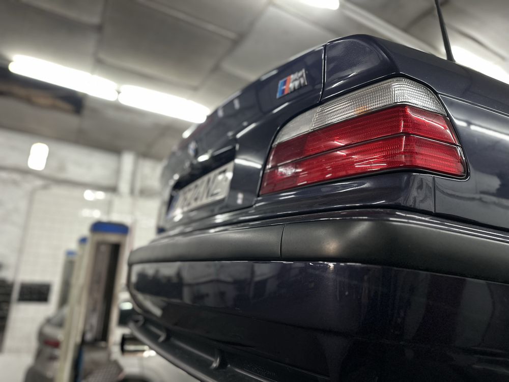 BMW E36 Cabrio 320i 6 cilindros original - baquetas M3