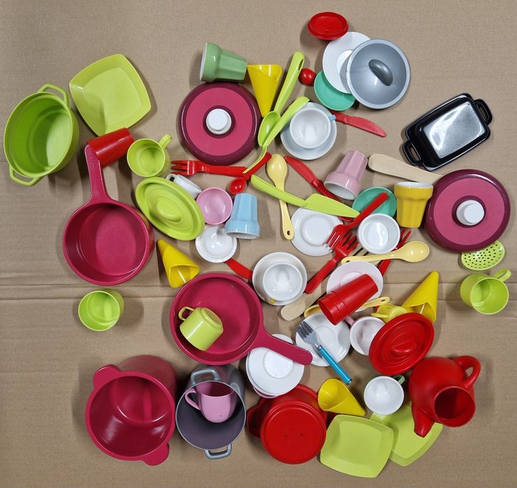 Zabawki naczynia, serwis kawowy