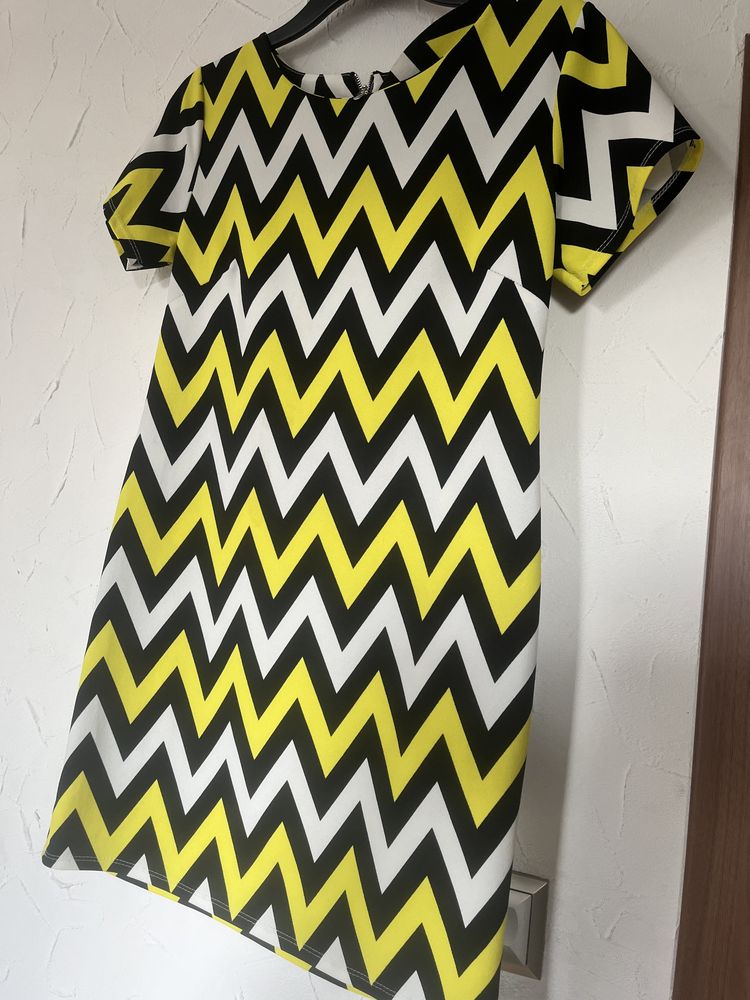 Sukienka wzory geometryczne żółto czarno biała M
