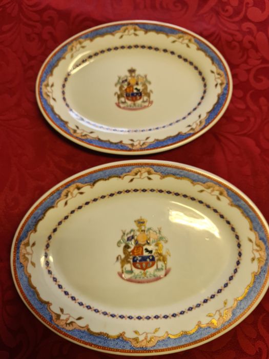 Duas travessas Brasonadas