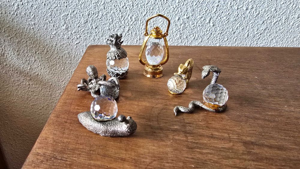 Conjunto de Miniaturas Decorativas Vintage da Marca EXQUISITE