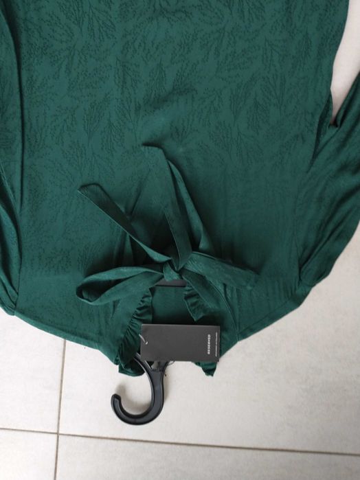 Nowa sukienka Reserved S