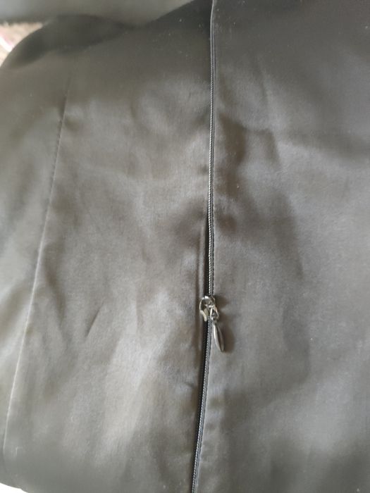 Вечірнє атласне плаття з розрізом 46,48 розмір