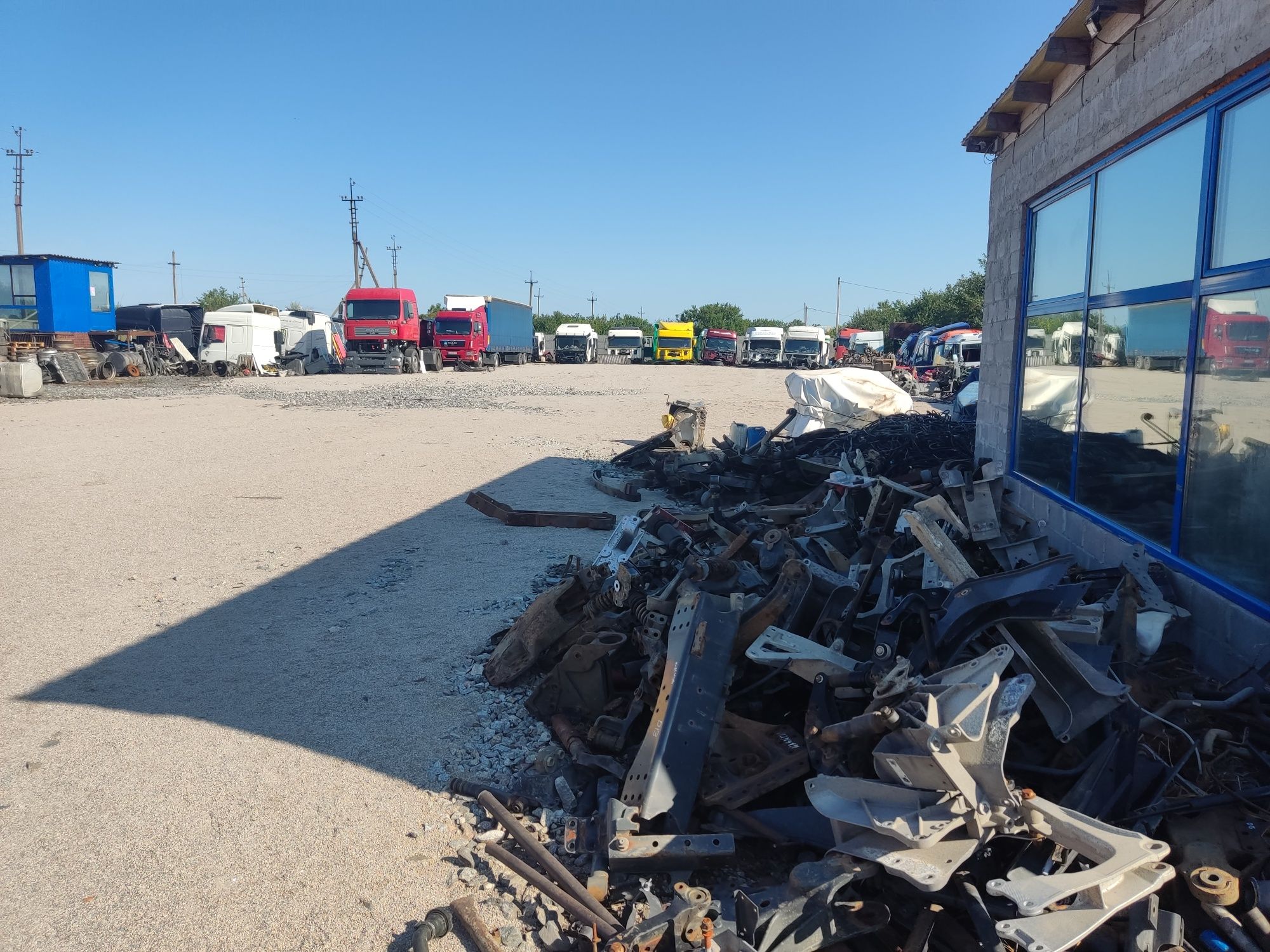 Шрот вантажних автомобілів. Разборка Daf Man Iveco Scania VolVo Renaul