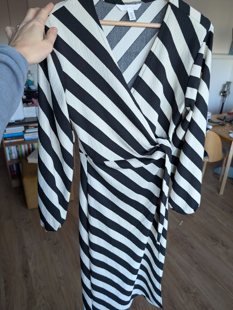 Sukienka w pasy kopertowa h&m r.S