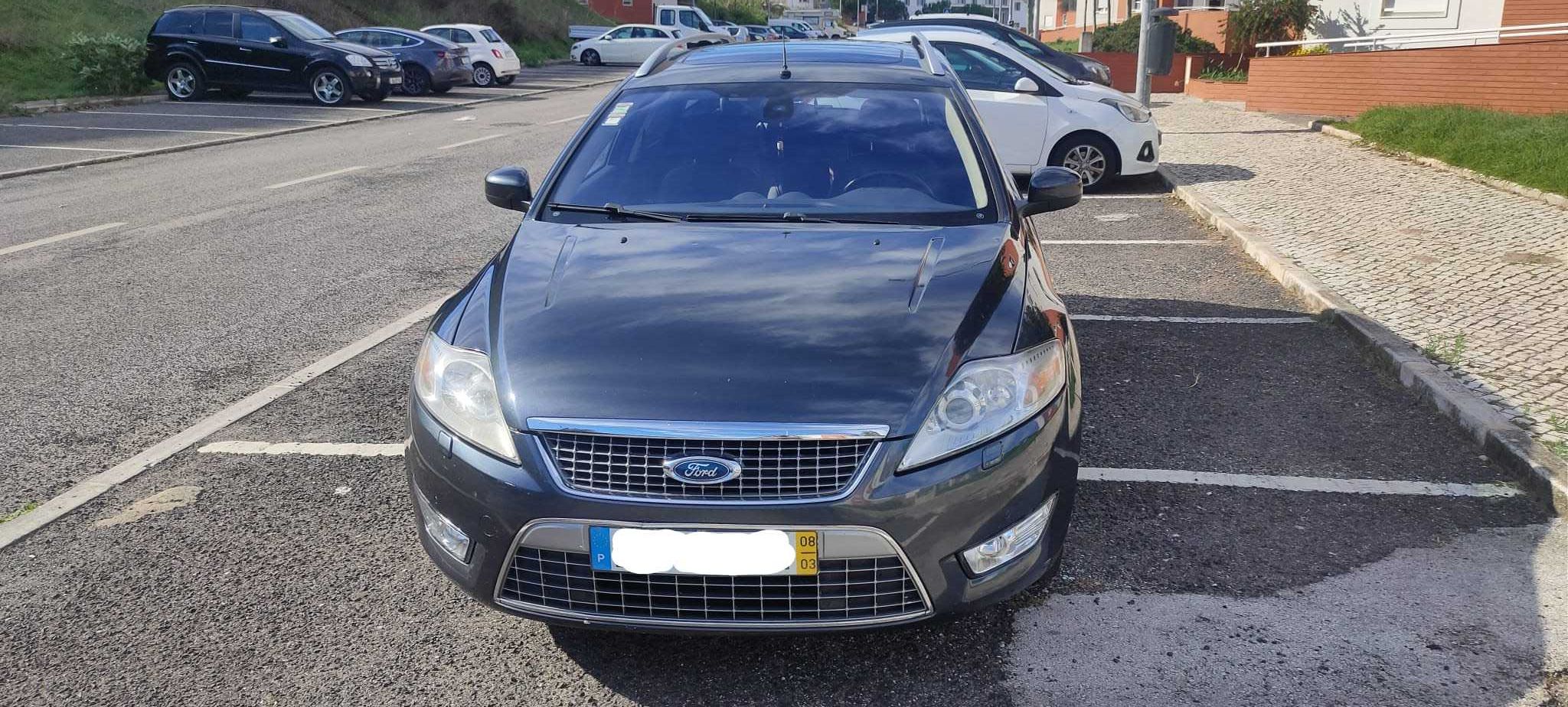 Carrinha Ford com extras