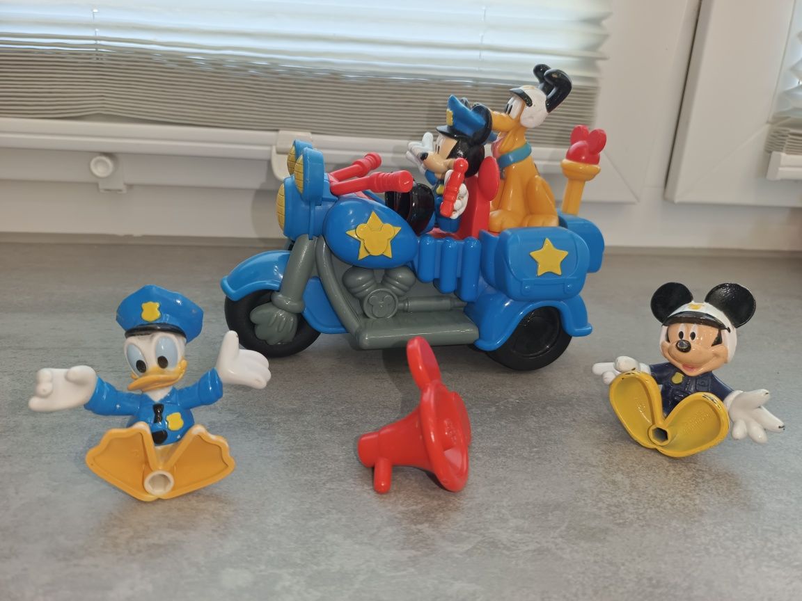 Myszka  Mickey i przyjaciele na motorze
