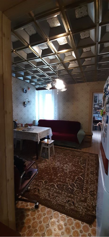 Продам на Пятом Заречном Четырехкомнатную квартиру с электро отопл.