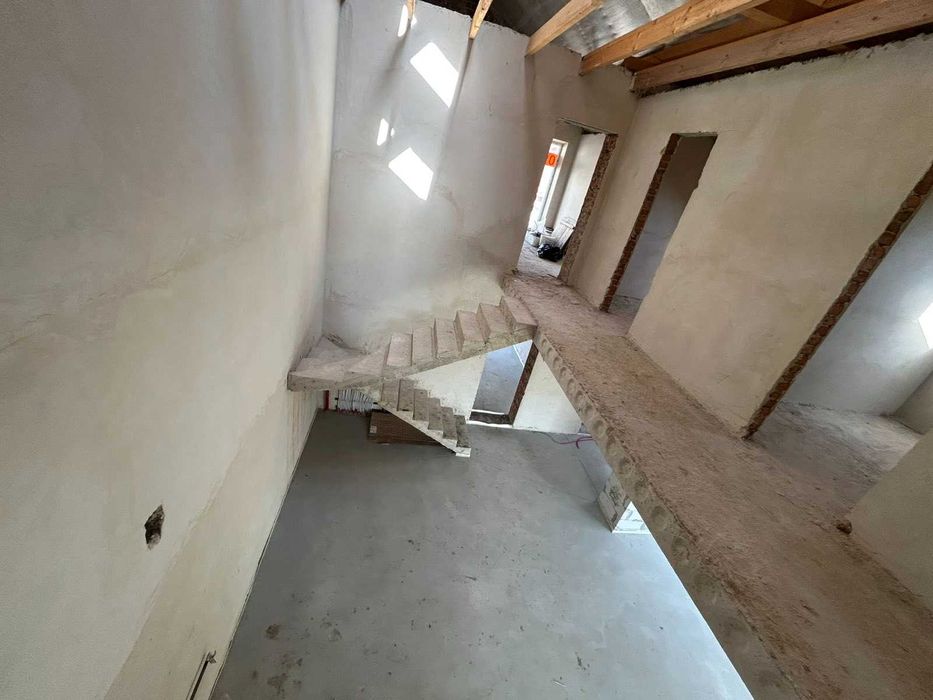 ГОТОВИЙ до РЕМОНТУ  сучасно збудований ДУПЛЕКС