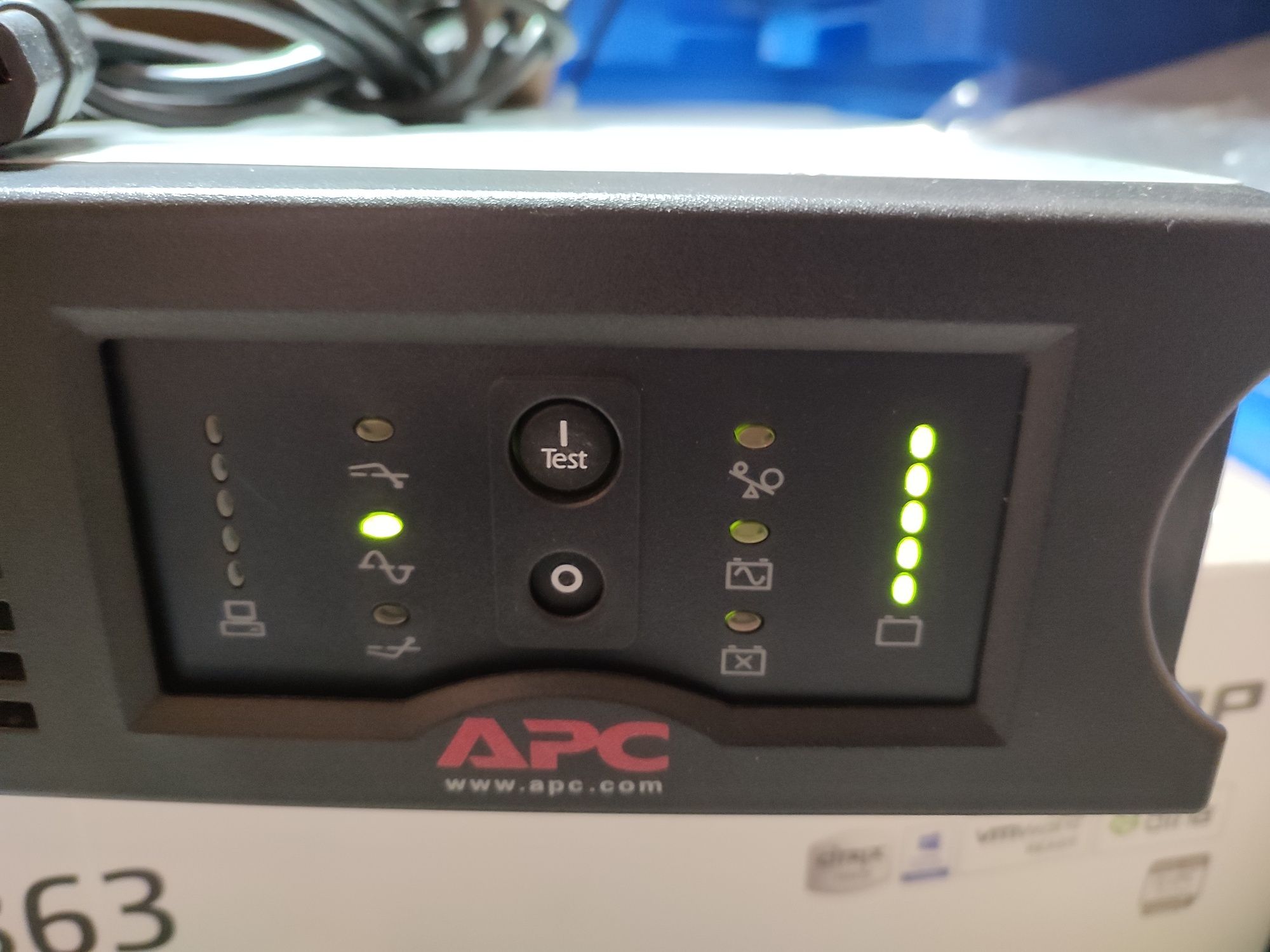 Zasilacz awaryjny UPS APC 1000 ( nowe akumulatory)