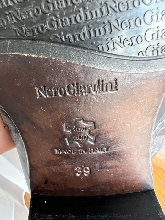 Шкіряні жіночі казаки 39 р. 40 р.