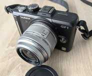 Panasonic Lumix GF1 + obiektyw Olympus 14-42 mm + akcesoria