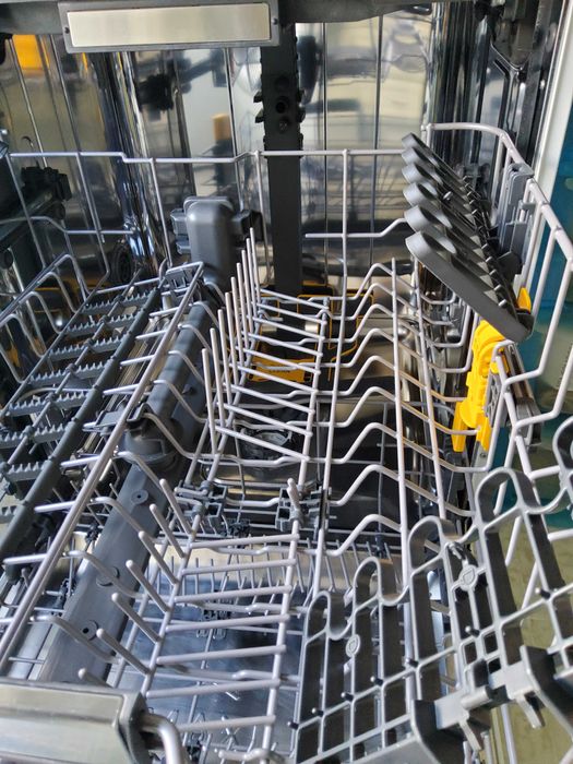 Maq loiça  com garantia Whirlpool