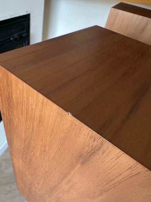 Colunas Rega Rx One (cor Cherry) com suporte