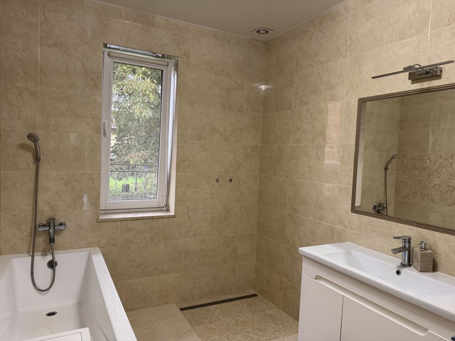 Сучасний будинок / Ковель/вул.Гонти