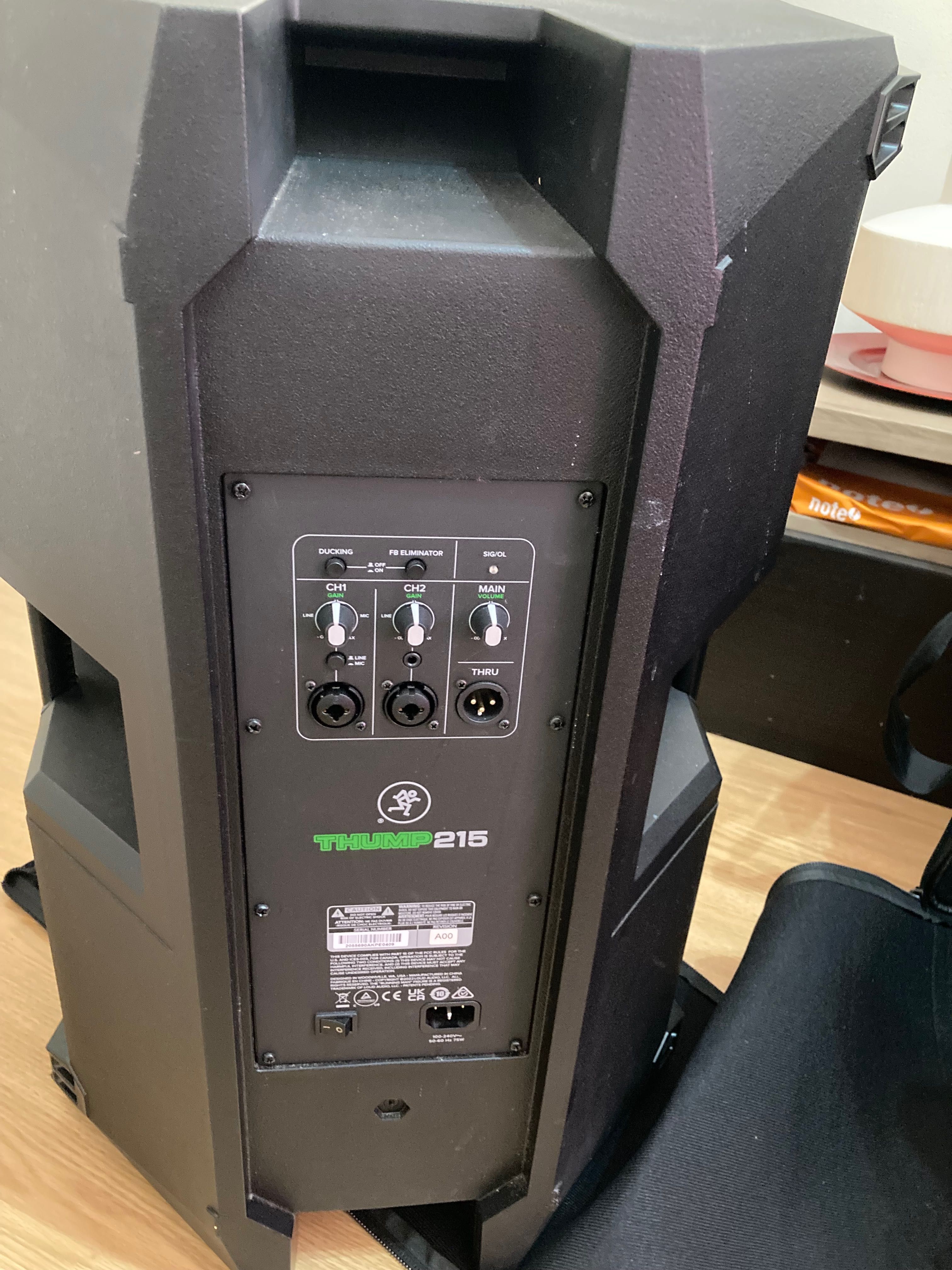 Coluna Mackie 15 nova 1400watts