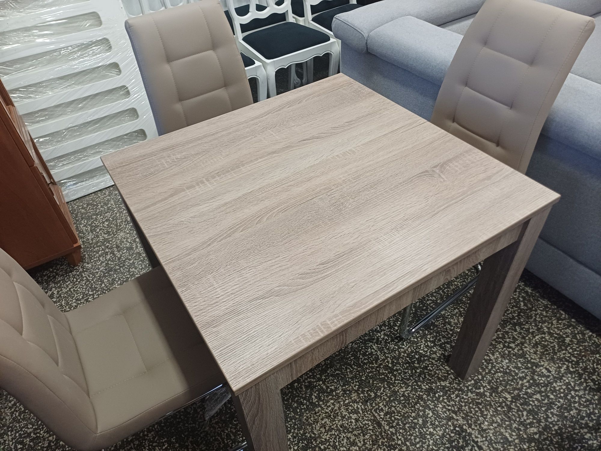 Stół rozkładany 80cm × 80cm + 4 krzesła