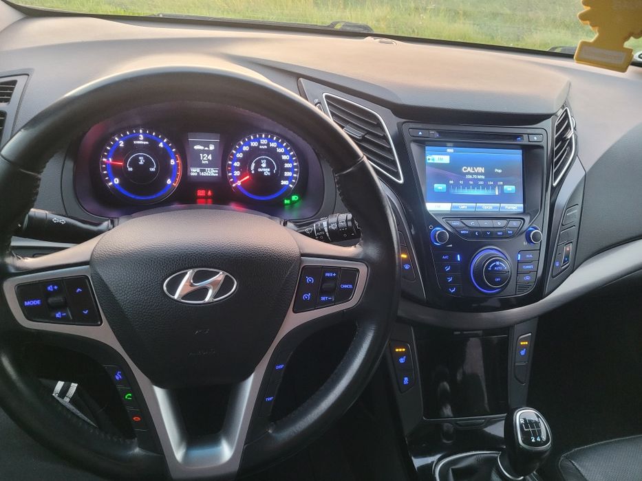 Hyundai i40 kombi  1.7 crdi 136km PREMIUM xenon skóra navi