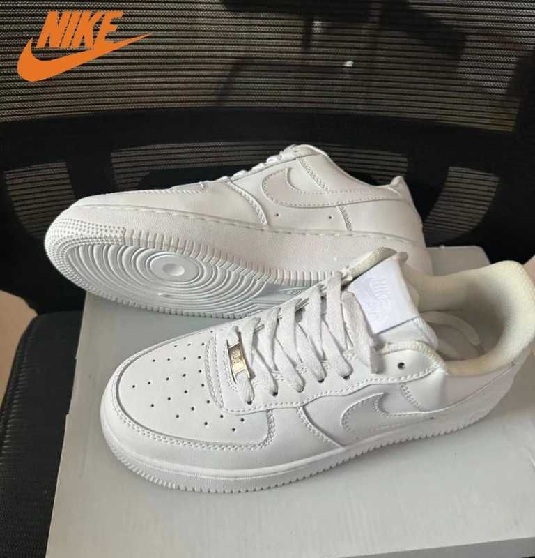 Buty/Nike_AirForce1White "Nowe Trampki" Roz.40