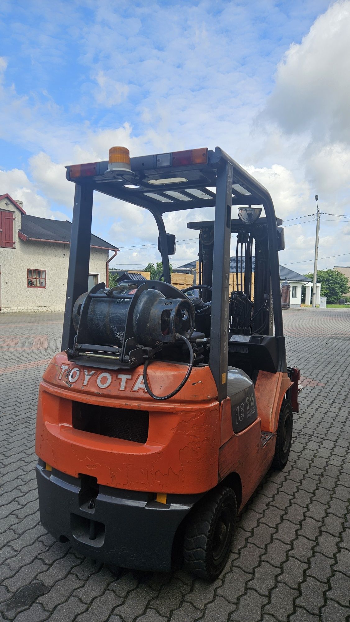 Wózek Widłowy Toyota FG718 TRIPLEX terenowy Przesuw Wolny skok