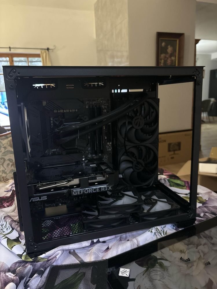 Komputer Gamingowy  Zestaw RTX 4060, Ryzen 7 5800X + Monitor 240hz