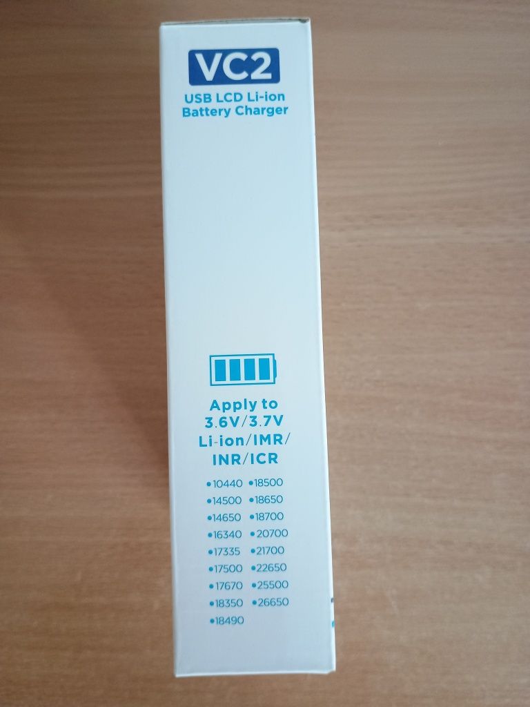 Зарядное устройство XTAR VC2 для Li-ion аккумуляторов