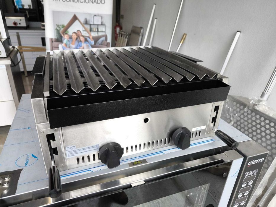 Churrasqueira / grelhador a gás com pedra lavica NOVO (COM GARANTIA)