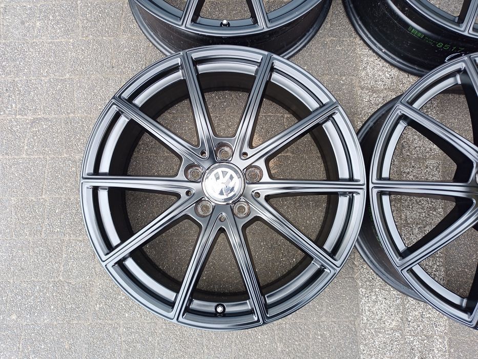 18" VW Golf Caddy Eos Touran Passat CC Scirocco  Audi A3 Skoda CZARNE