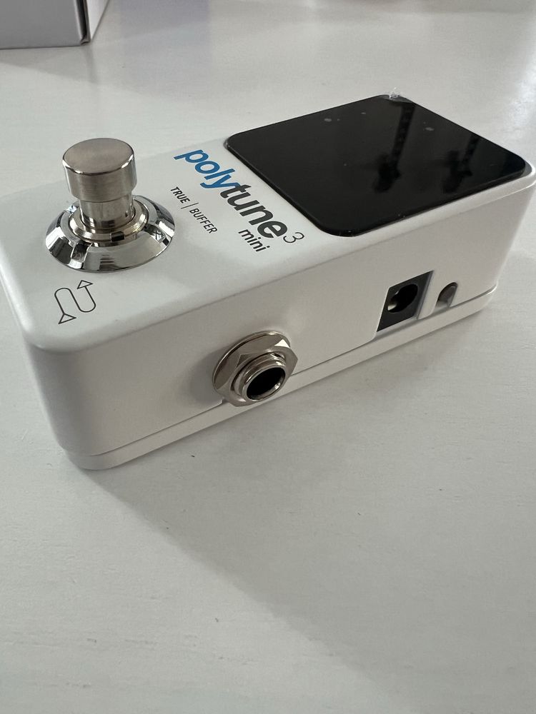 Polytune3 mini, tuner, stroik gitarowy.