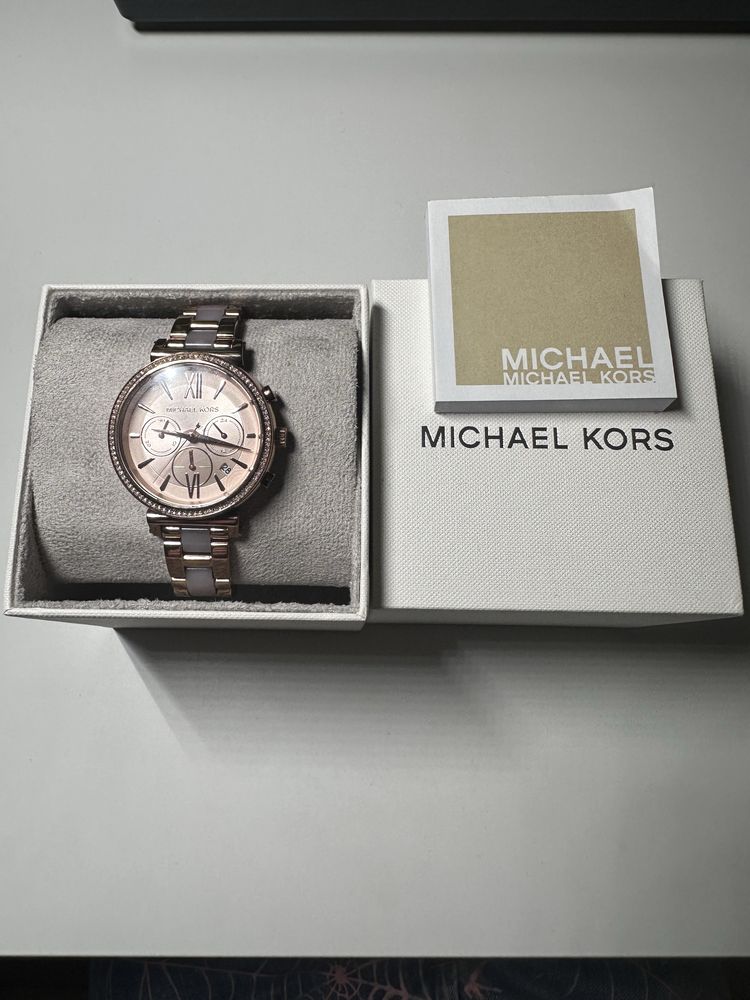 Оригінальний наручний золотий годинник Michael Kors