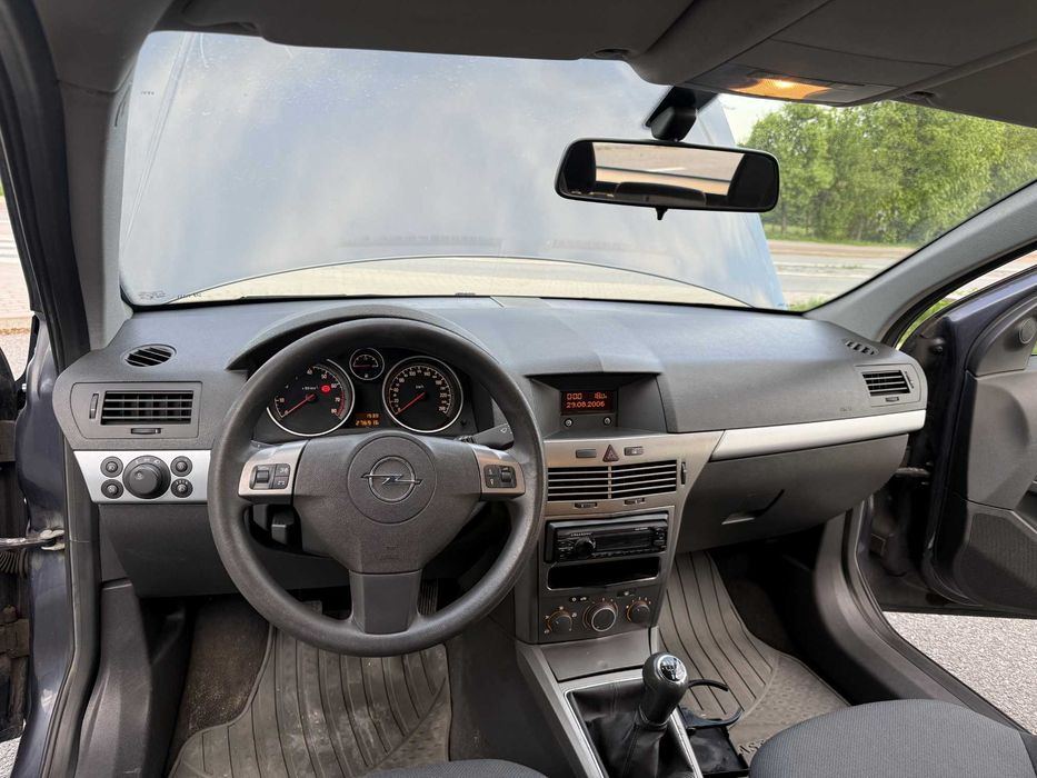 Opel Astra 1.6 benz 105km z Niemiec klima serwis pewna zarejestrowana