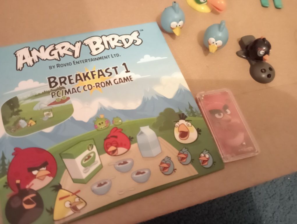 Grai figurki Angry birds