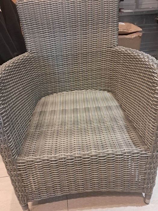 Sprzedam fotel rattanowy sztuczny