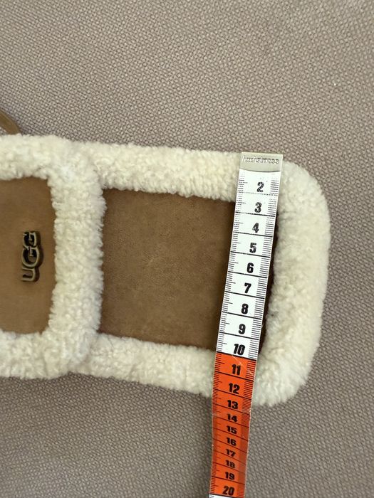 Сумочка чохол для телефона Ugg