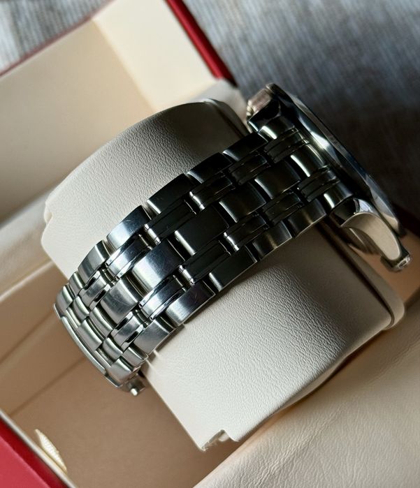 Omega Seamaster ( Bond, Casino Royale)