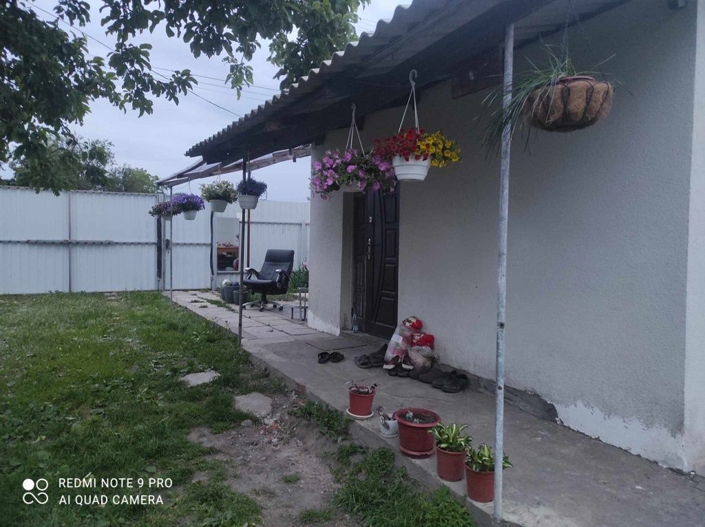 Будинок в центрі  селища Максимівка.