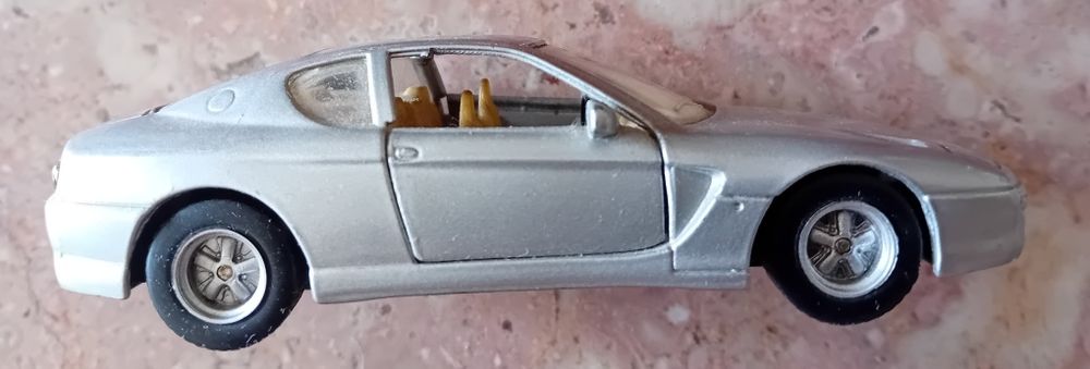 6 modelos da Ferrari edição SHELL
