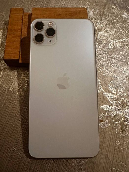 Продам Iphone 11 pro max 64gb