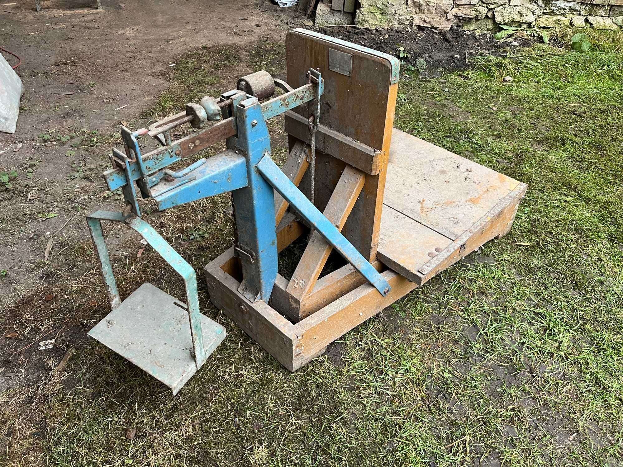 Waga gospodarcza, szalkowa, 150kg. Zabytkowa.