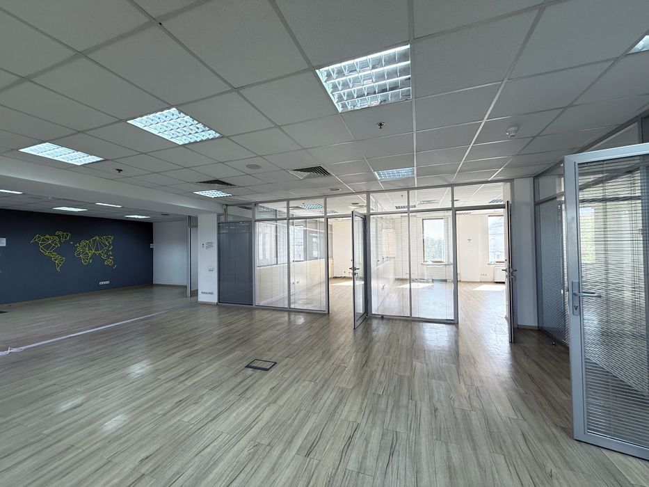 Здам Без%‼️Офіс з ремонтом.ул.Б.Хмельницького,Золоті Ворота,Театральна