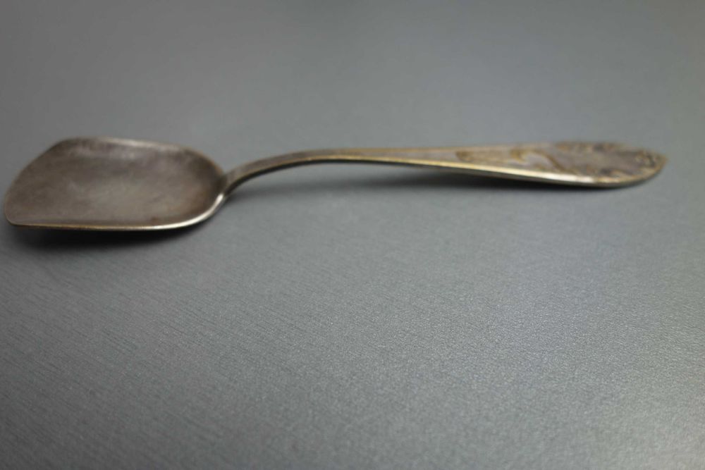 stara posrebrzana mała łyżeczka do cukru