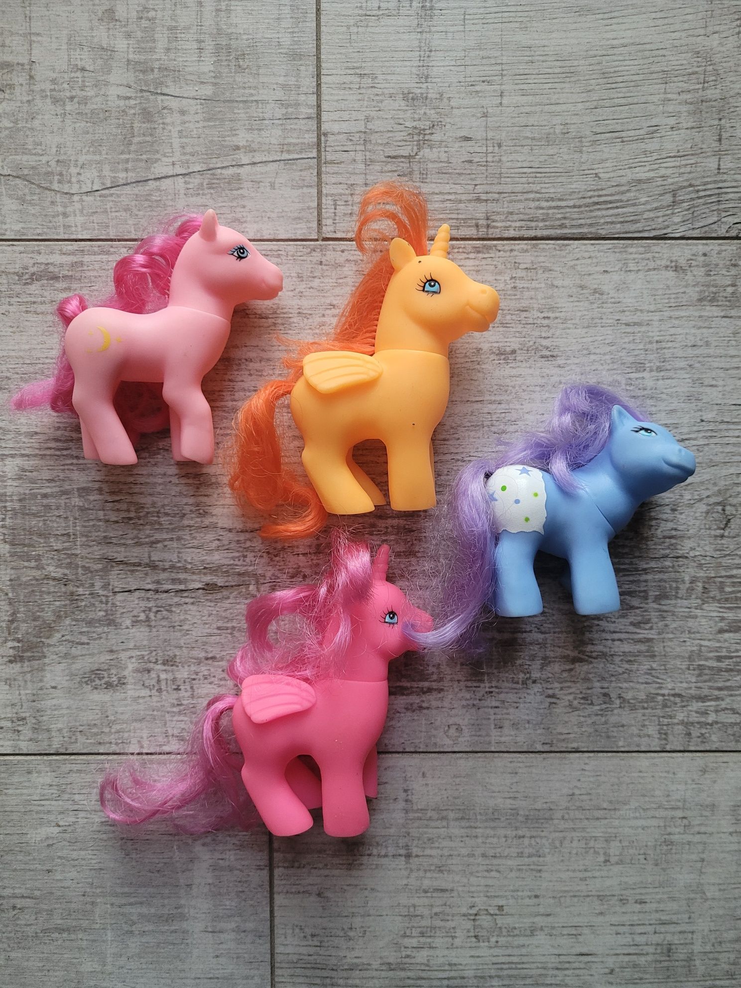 4 Kucyki i kolorowanki My Little Pony, koniki, konie