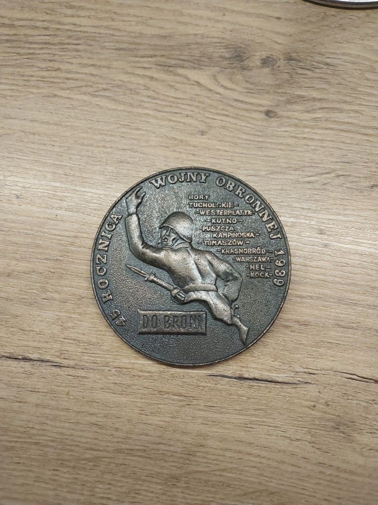 Medal 45 rocznica wojny obronnej 1939 plakietka prl